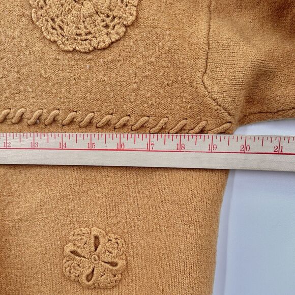 VTG Lambs Wool Turtleneck Sweater M 40 Pullover Cable Knit Crochet Rosette Brown - Picture 5 of 8